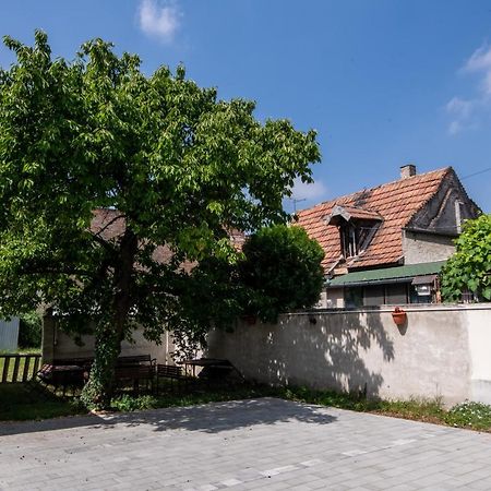 Hello Apartmanhaz Ödenburg Exterior foto