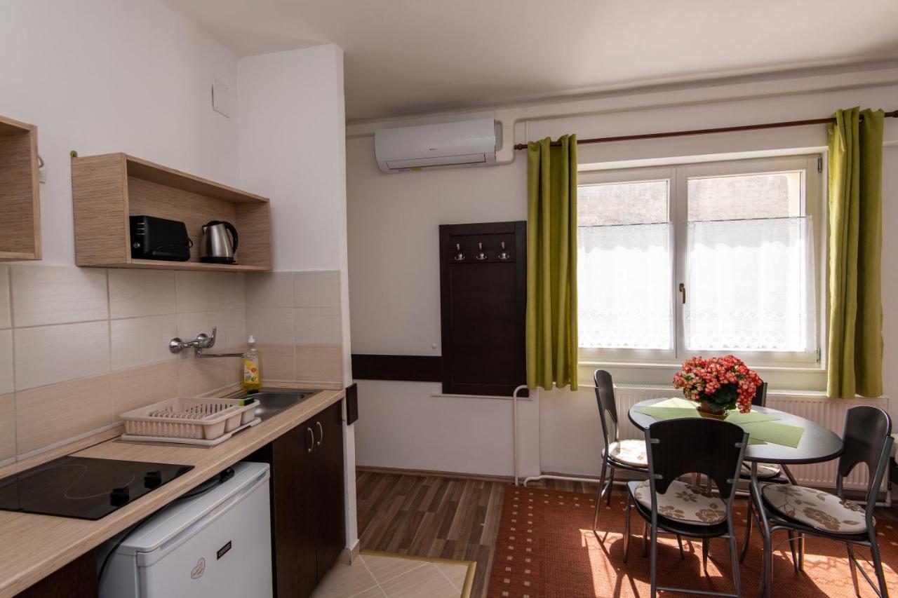 Hello Apartmanhaz Ödenburg Exterior foto